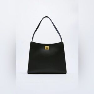 Zara Black Faux Leather Shoulder Bag Gold Turn Lock Minimal Classic Chic